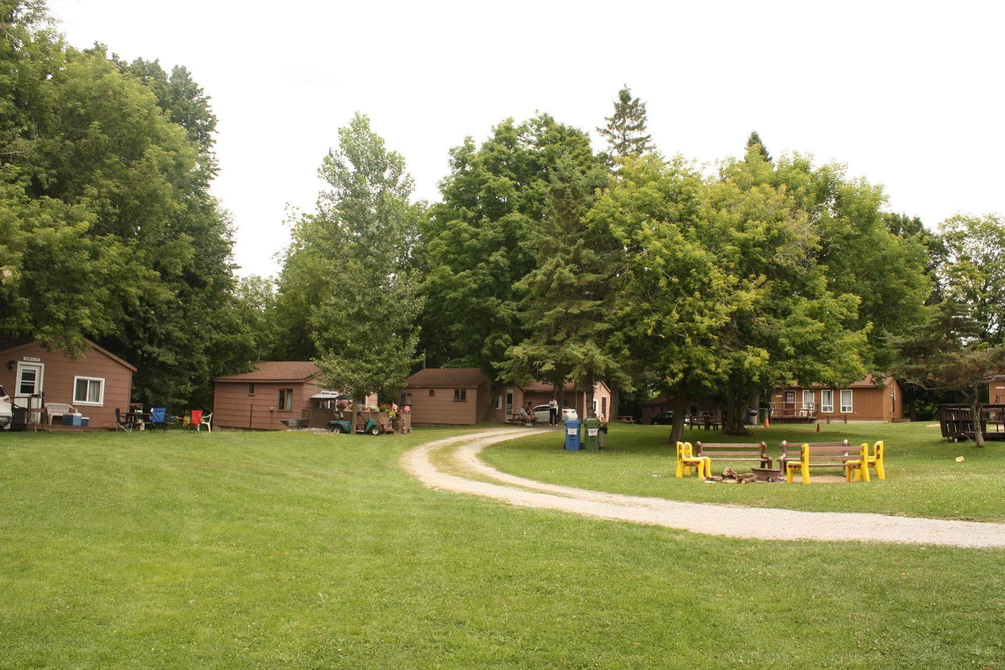 Lake Dalrymple Resort Lagoon City エクステリア 写真
